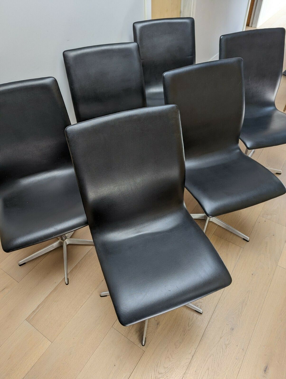 2 X Arne Jacobsen Oxford Chairs By Fritz Hansen   Denmark photo vinterior