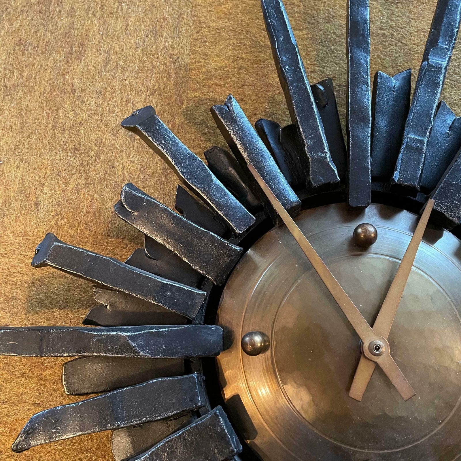 photo furniture 61cm 6.9kg Brutalist Hollywood Regency Sunburst Metal Wall Clock, Germany 1970s