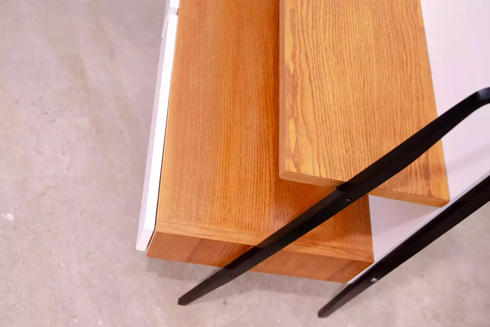 Fully Renovated Mid Century Bookshelf By Tatra, 1960´S, Czechoslovakia photo vinterior