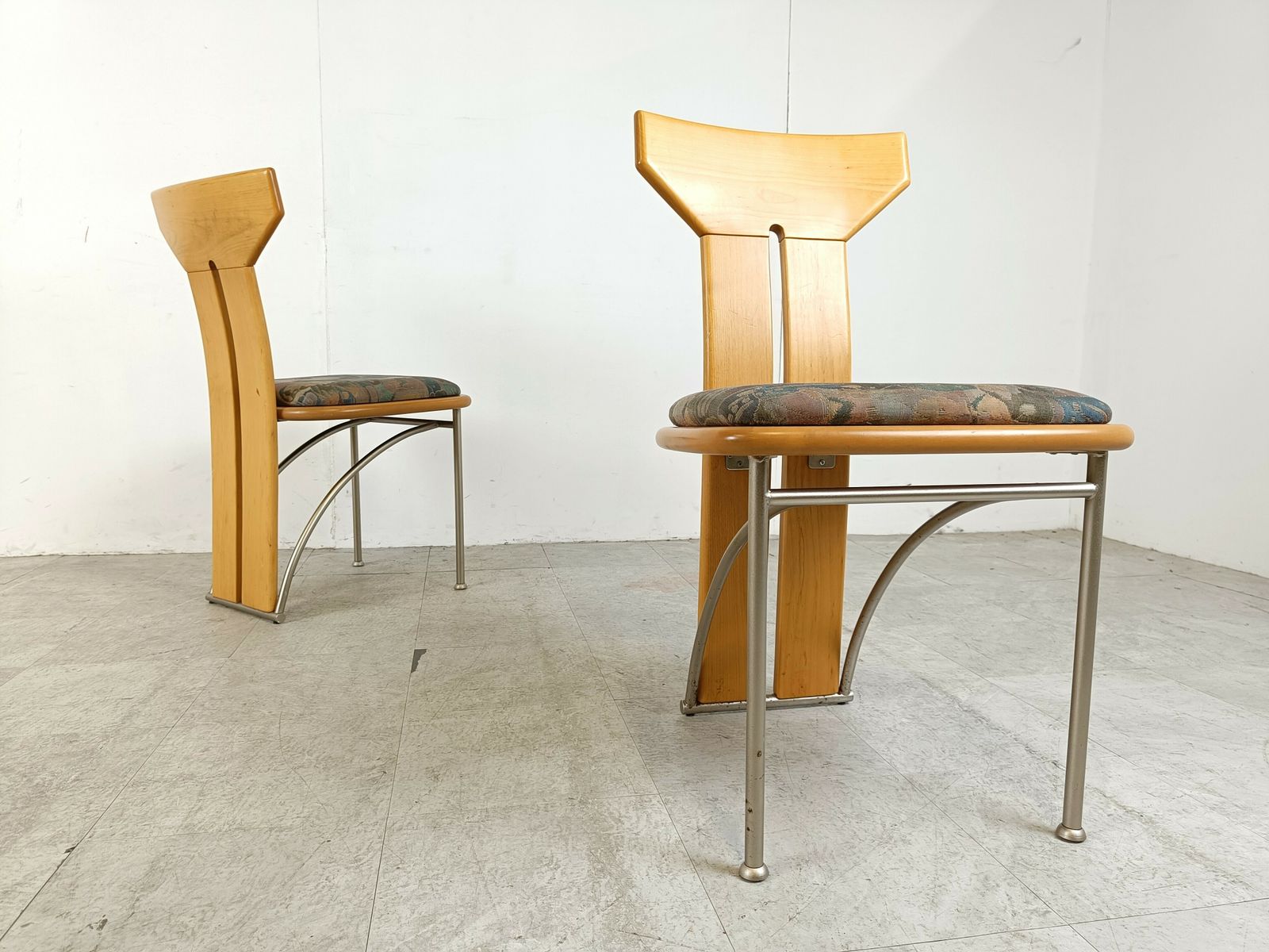 Set Of 6 Postmodern Italian Dining Chairs, 1980s photo vinterior