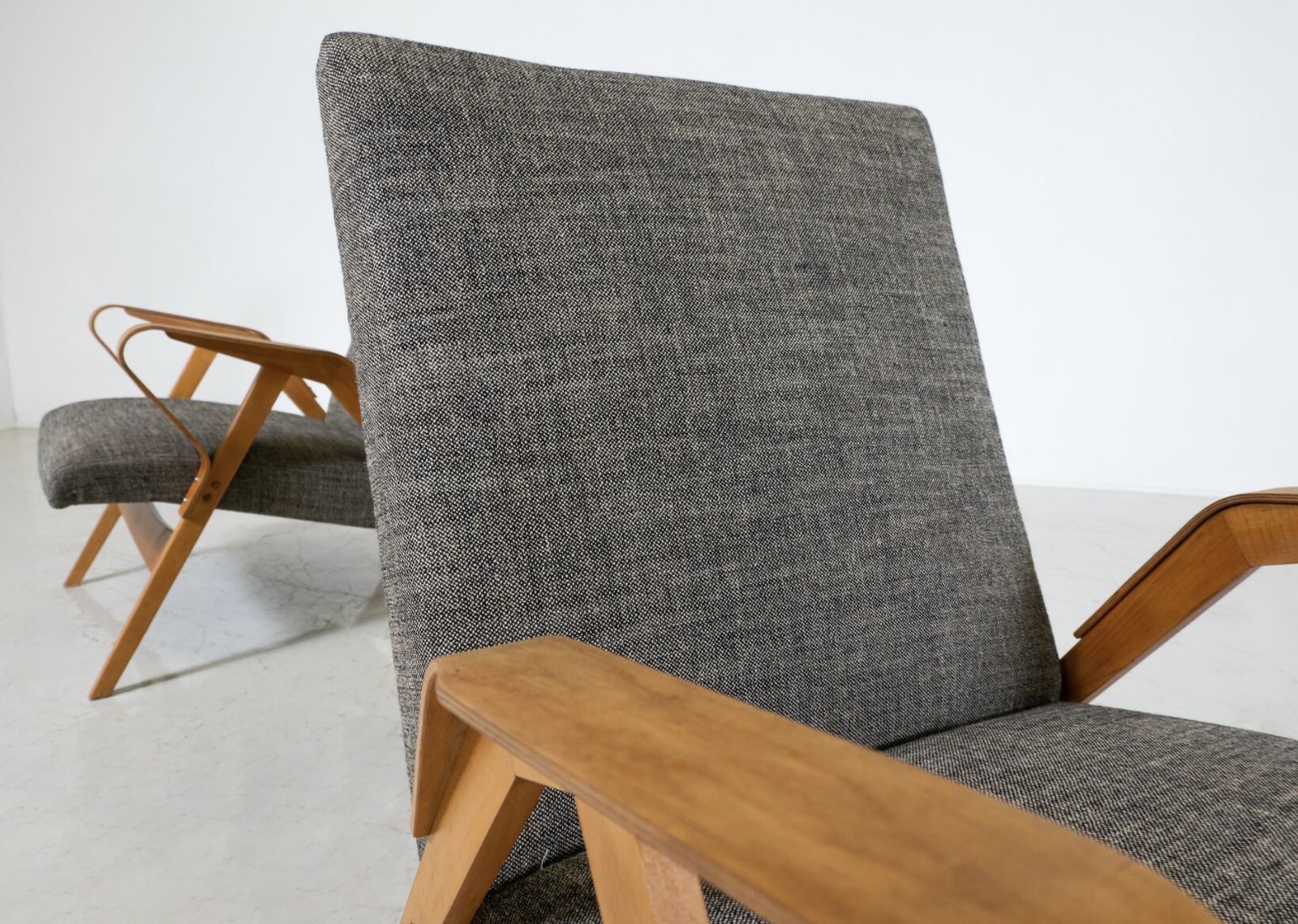 Mid Century Modern Pair Of Armchairs, 1950s, Czech Republic (New Upholstery) photo 3690.0