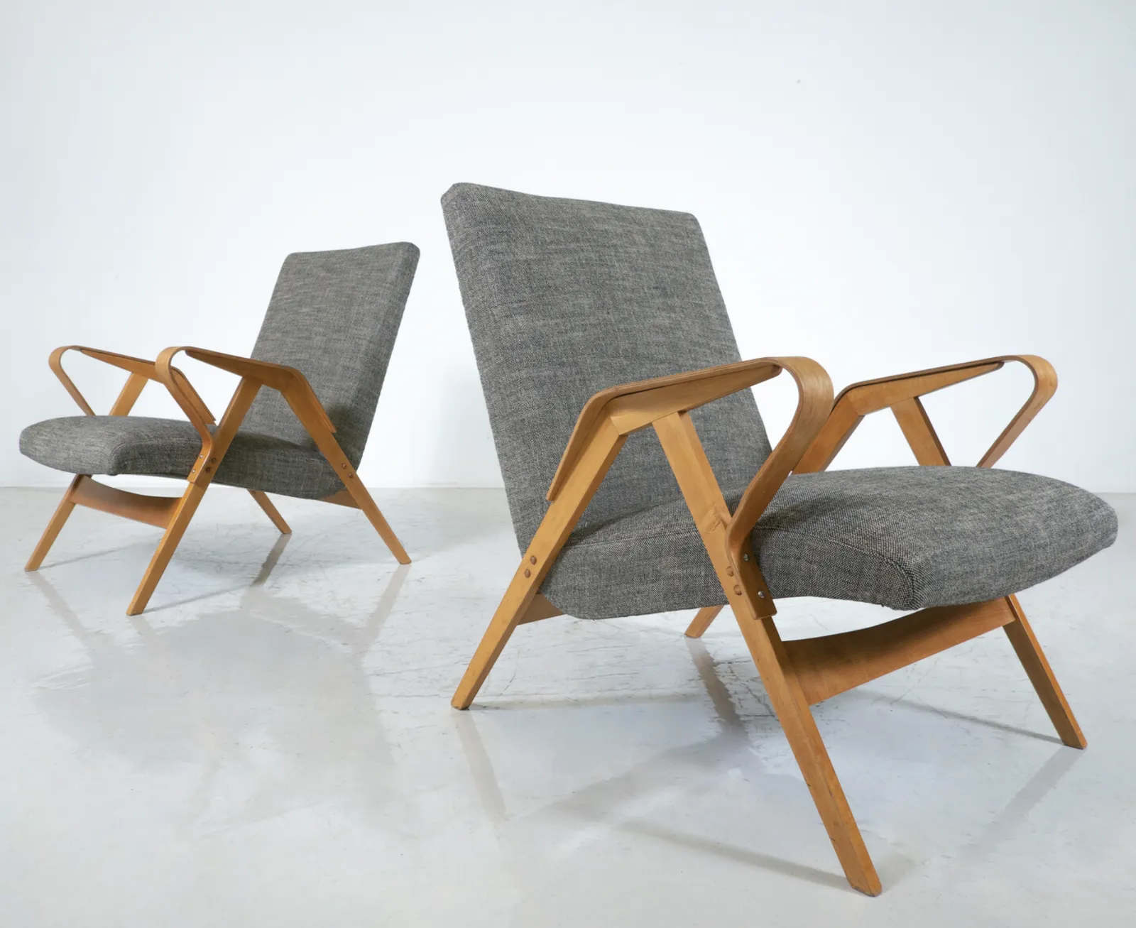 Mid Century Modern Pair Of Armchairs, 1950s, Czech Republic (New Upholstery) photo vintage