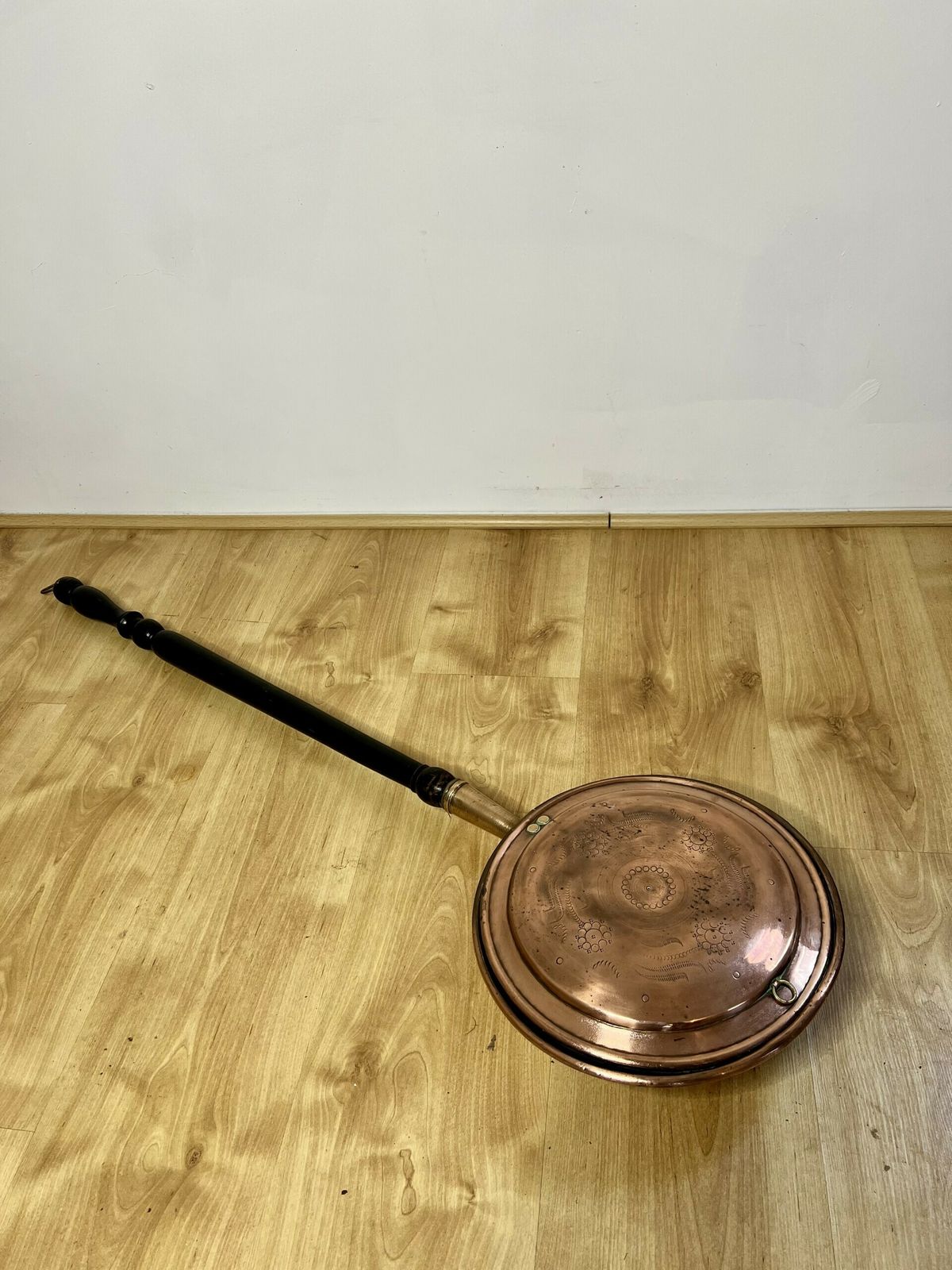 Antique George III Copper Warming Pan photo furniture