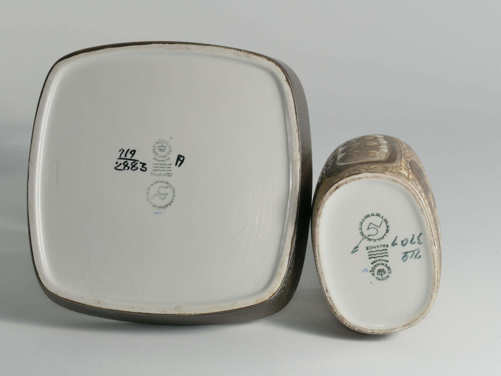 photo furniture Scandinavian Modern Plate And Vase, Ceramic, "Baca", Fajance, By Nils Thorsson F