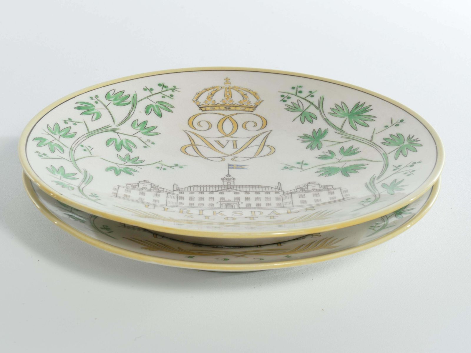 Swedish Grace Plates With Ulriksdal Palace In Yellow And Green By Gefle 1951 photo buy