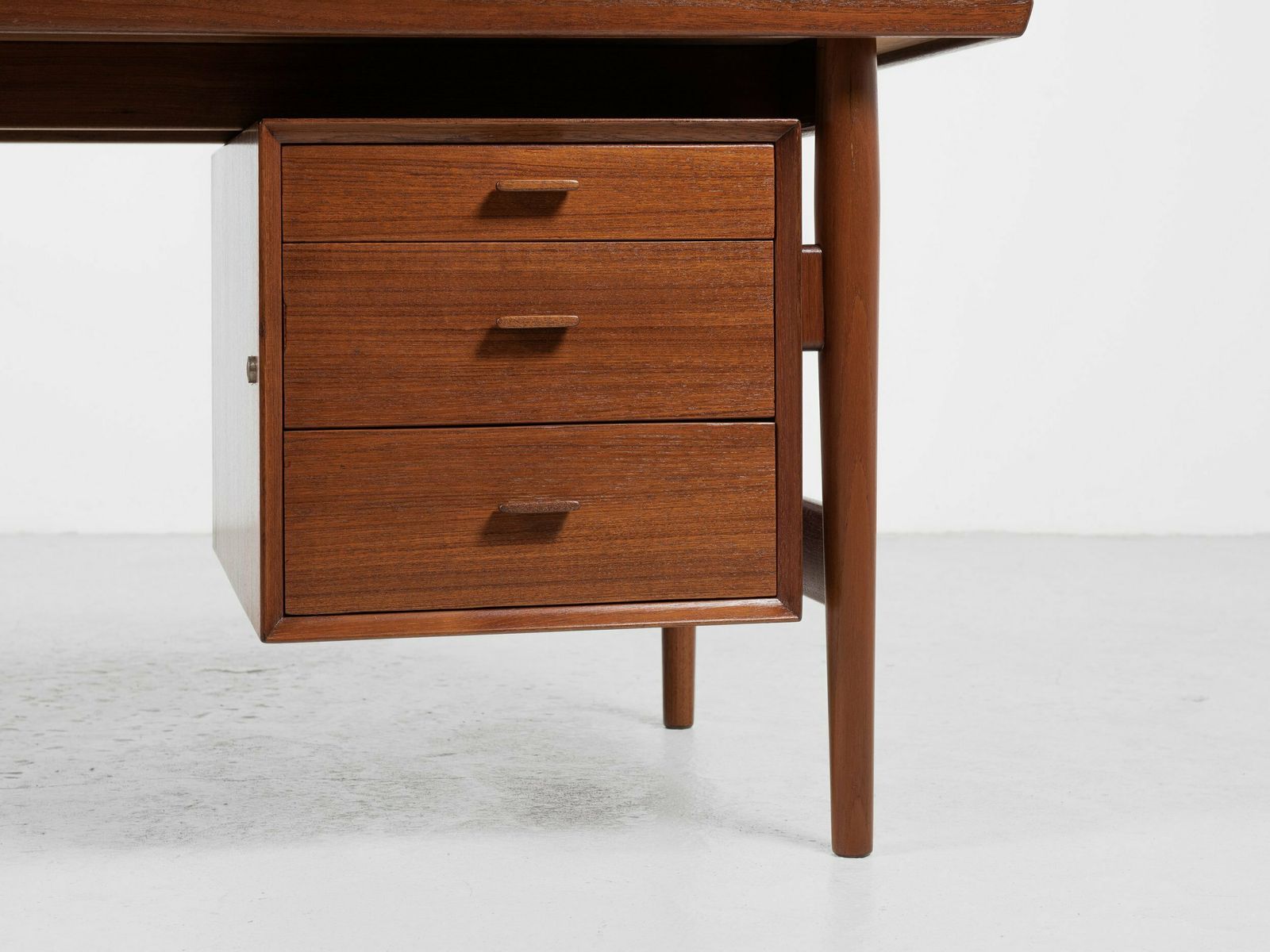 photo furniture Midcentury Danish Desk In Teak By Arne Vodder For Sibast 1960s   180cm