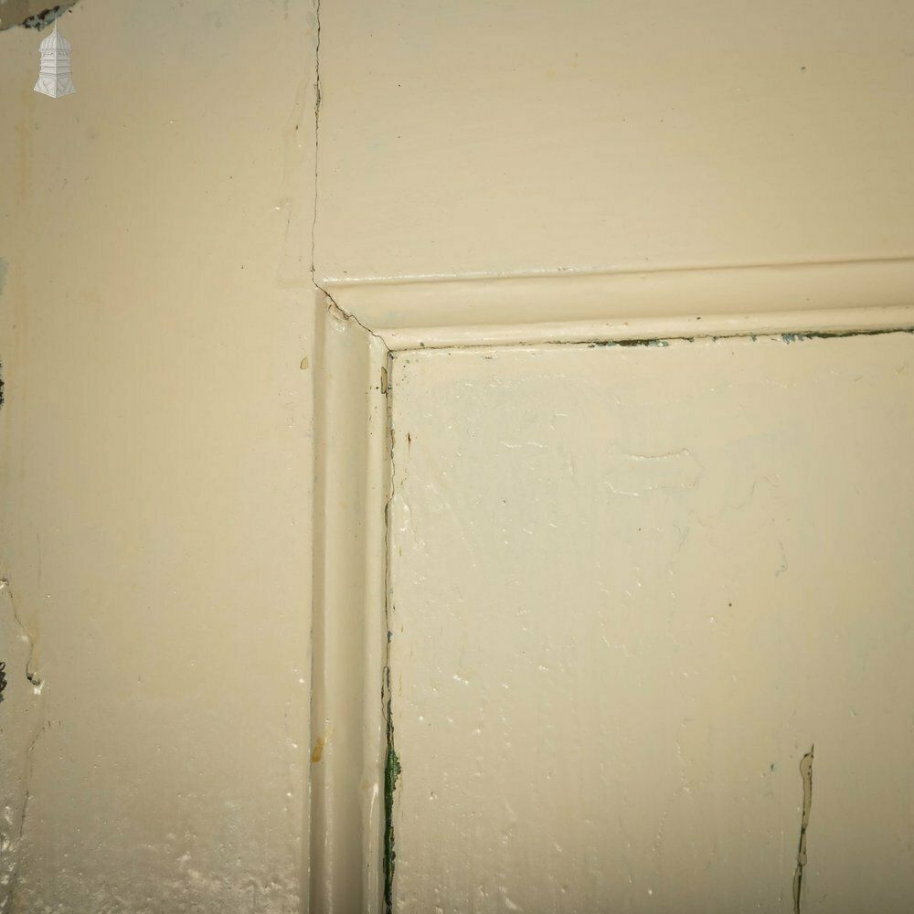 photo vinterior Pine Panelled Door, 4 Raised Panel White Painted