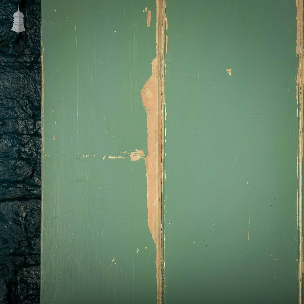 Ledged Plank Door, Green Painted Pine photo vinterior