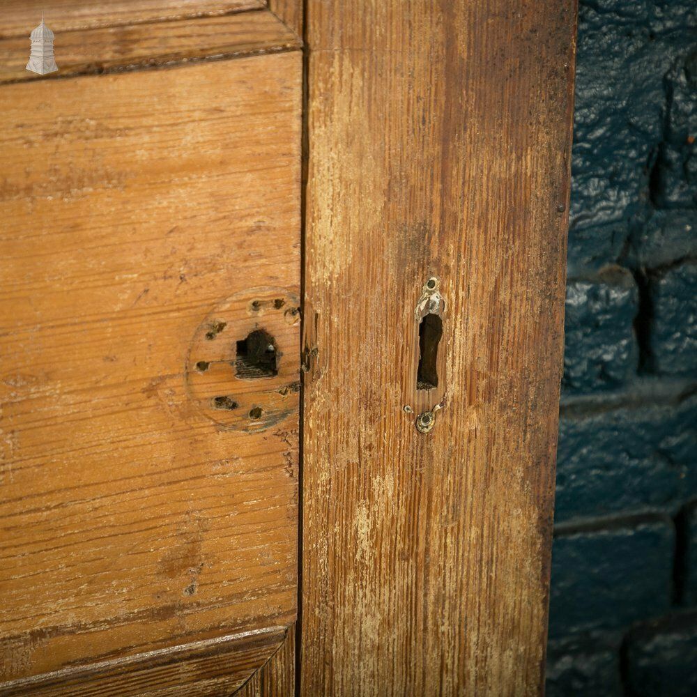 Pitch Pine Panelled Door, Moulded 6 Panel photo vinterior
