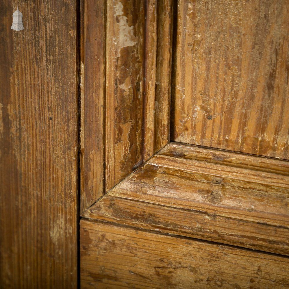 photo vintage Pitch Pine Panelled Door, Moulded 6 Panel