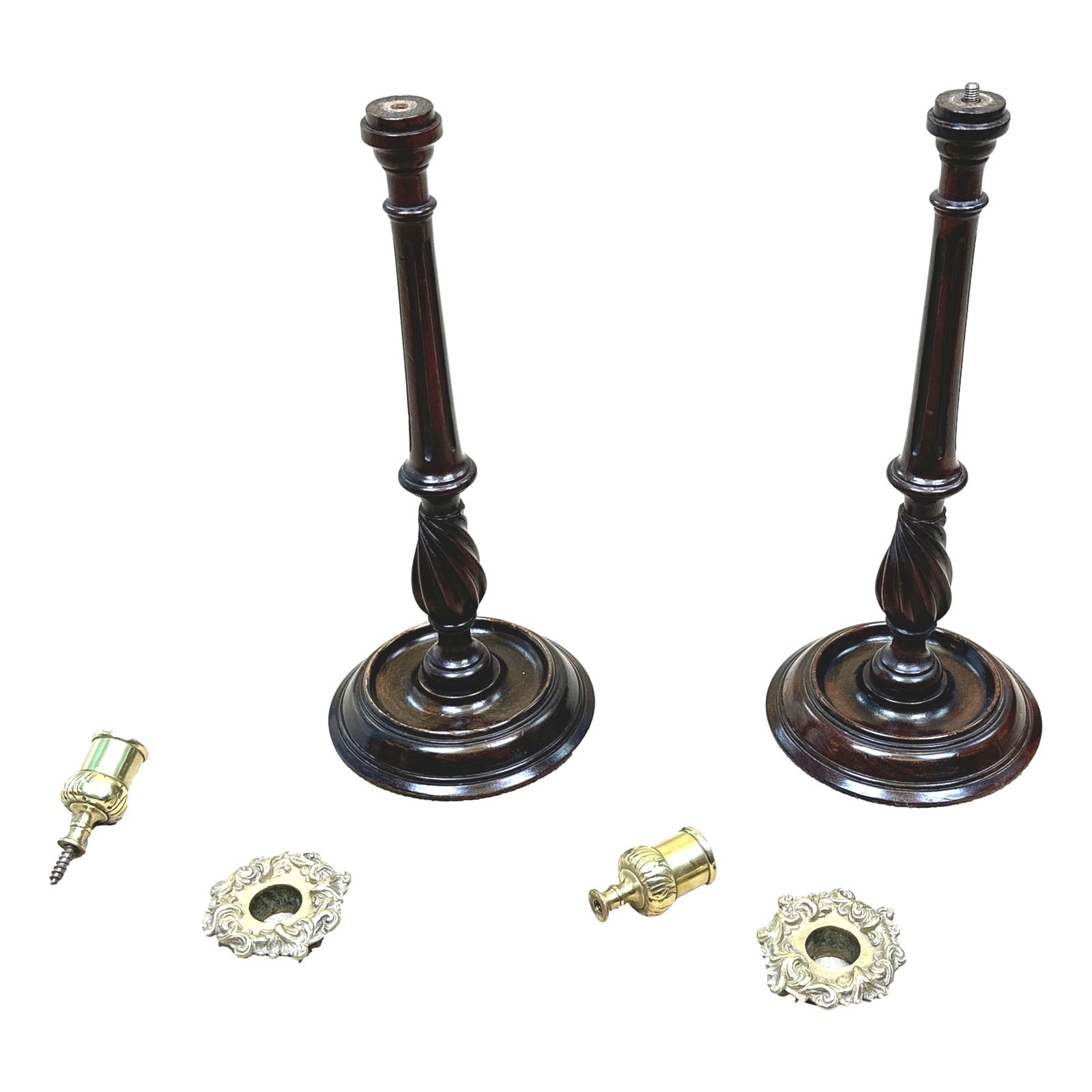 Late 19th Century Mahogany & Brass Candlesticks (England, Circa 1890) photo vinterior
