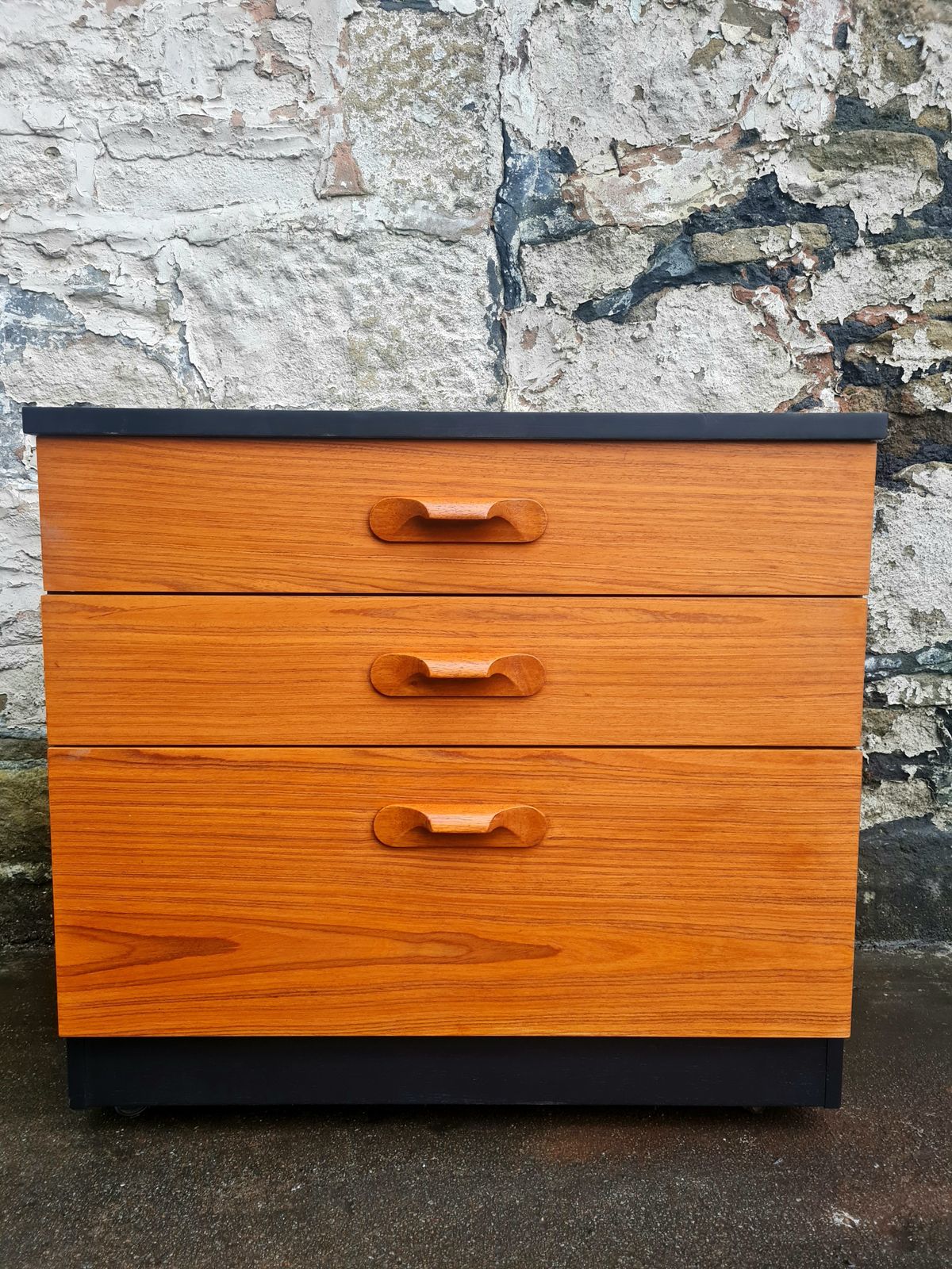 Austinsuite Chest Of Drawers Three Drawer Oak And Black Cabinet Mid Century Furniture photo 295.0