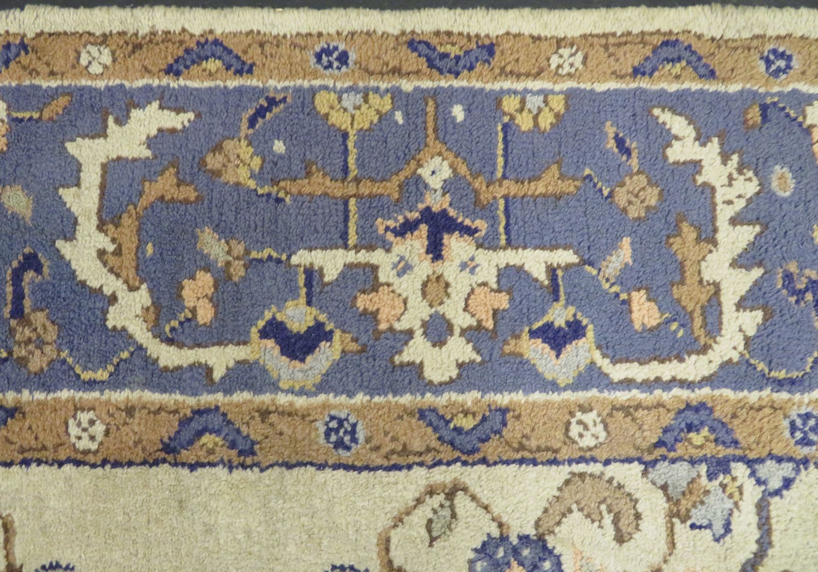 Antique Ivory Ground Ushak Oushak Carpet With Medallion. 312cm X 276cm. photo vintage