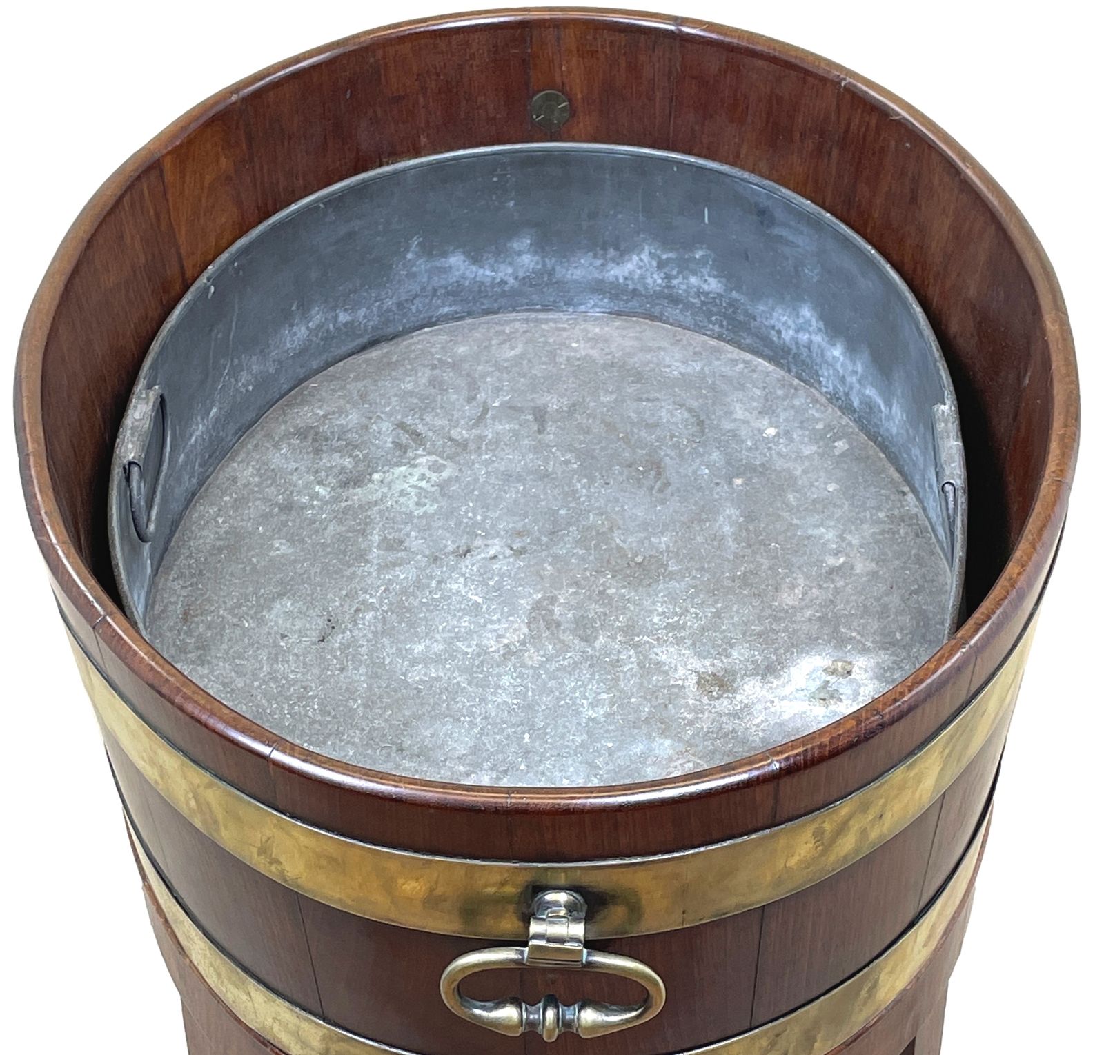 photo furniture Georgian 18th Century Mahogany Oval Open Wine Cooler (England, Circa 1770)