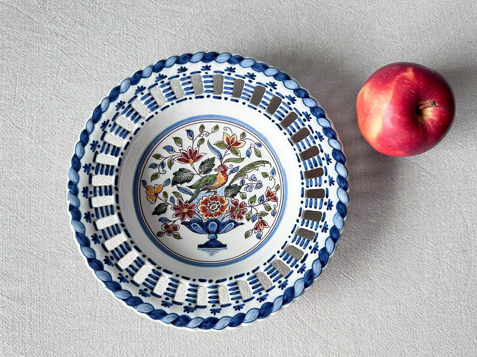 Vintage Makkum Delft Polychrome Wall Plate, Royal Tichelaar Makkum, Hand Painted Dutch Plate photo vinterior