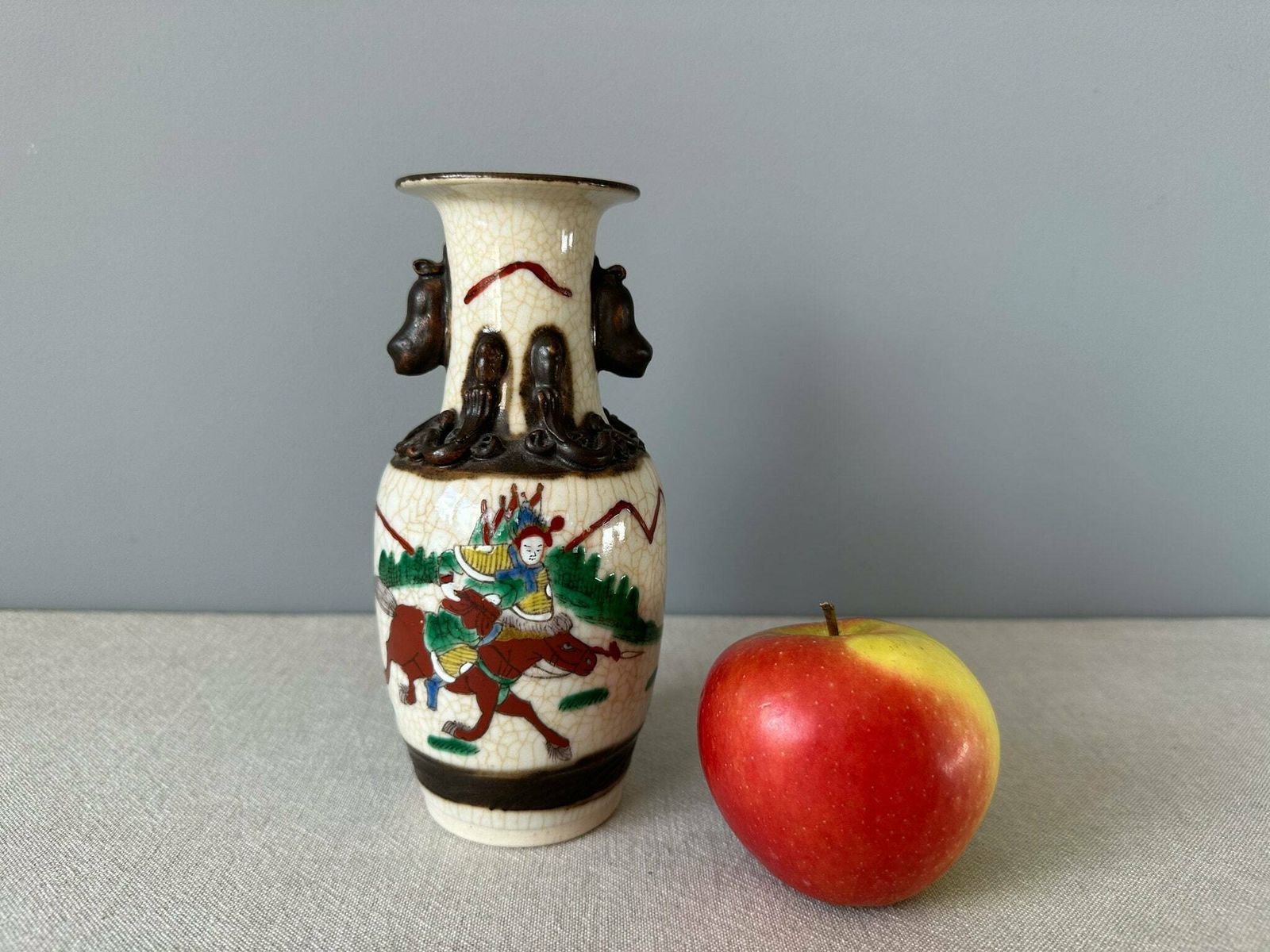 Vintage Chinese Nanjing Small Vase, Vintage Chinese Ceramics, Nanking Vase, Chinese Crackle Glaze Ceramic Vases photo Home Decor