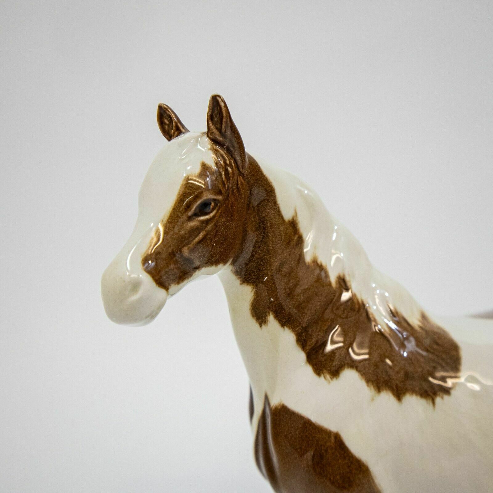 Beswick Skewbald Pony, Early 20th Century photo furniture