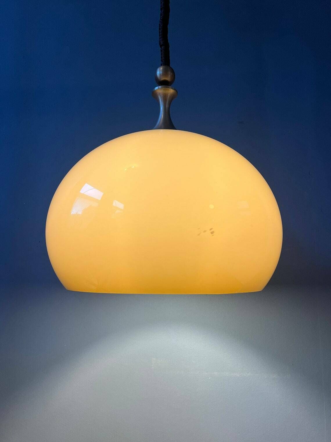 Mid Century Plexiglas Dijkstra Space Age Mushroom Hanglamp photo 357.0