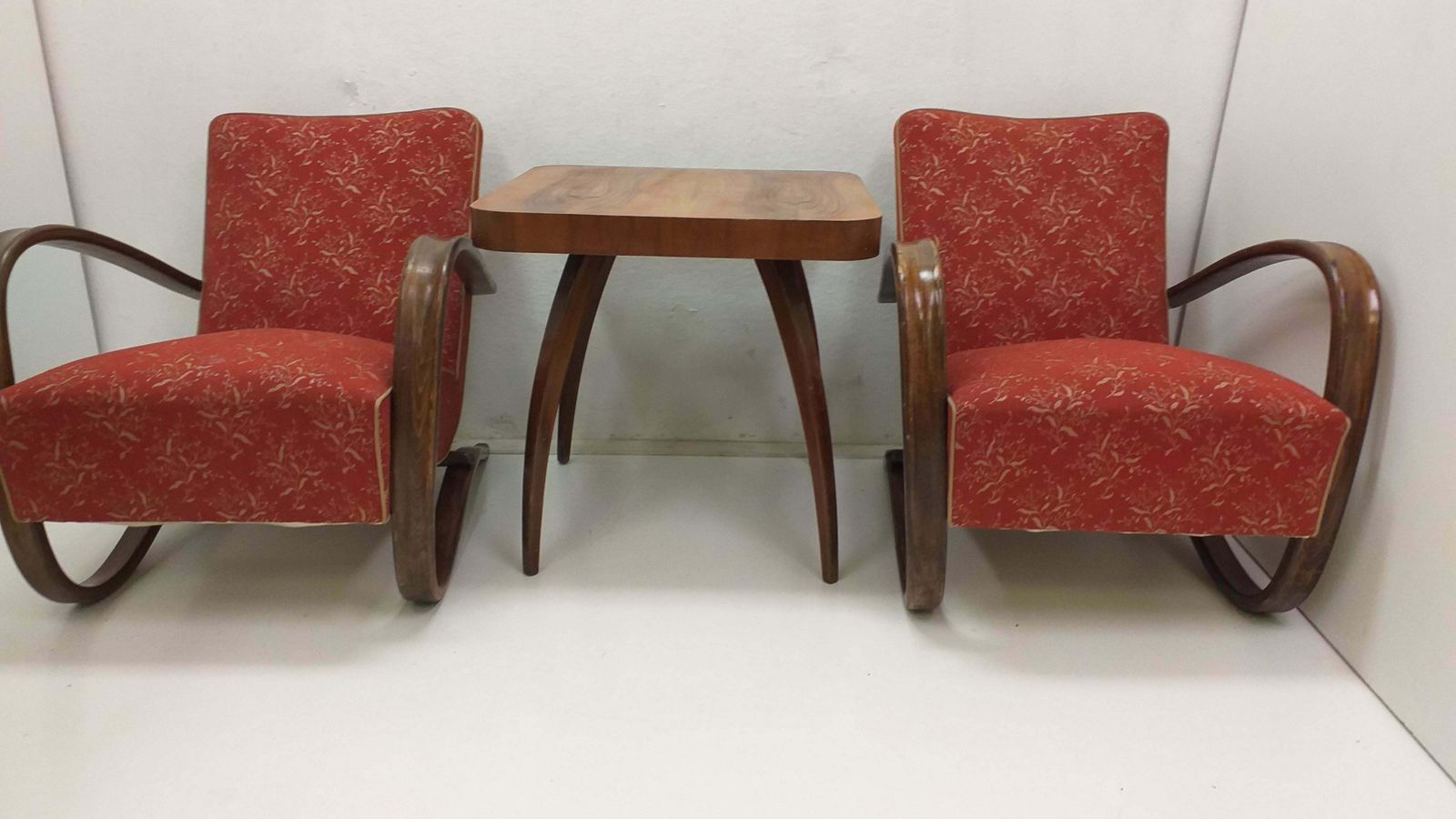 photo furniture 1940 Set Of Two Halabala Armchairs H 269 + Spider Table