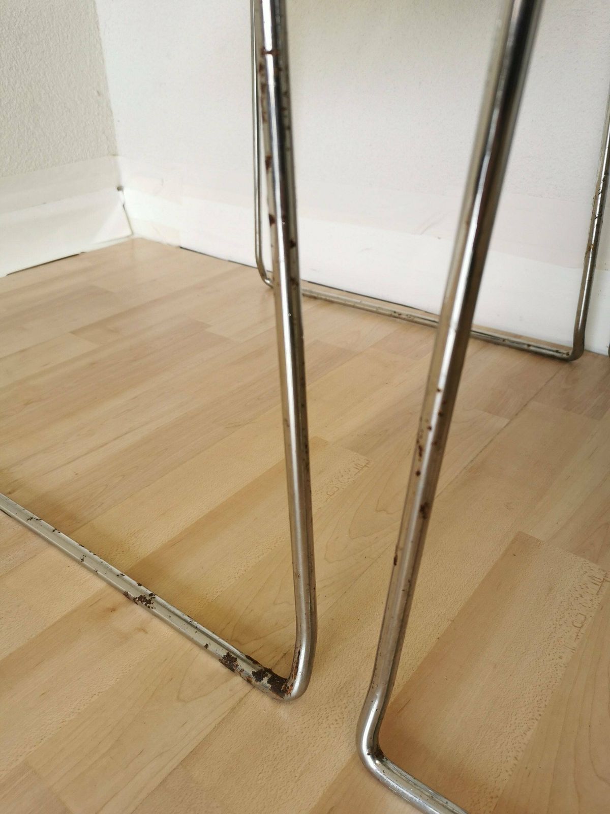 photo for sale Set Of 4 Vintage Dine Chairs / Chrome And Light Gray Leather Dining Chairs / Italy, 1980s / Dining Room / Mid Century Modern Italian Office