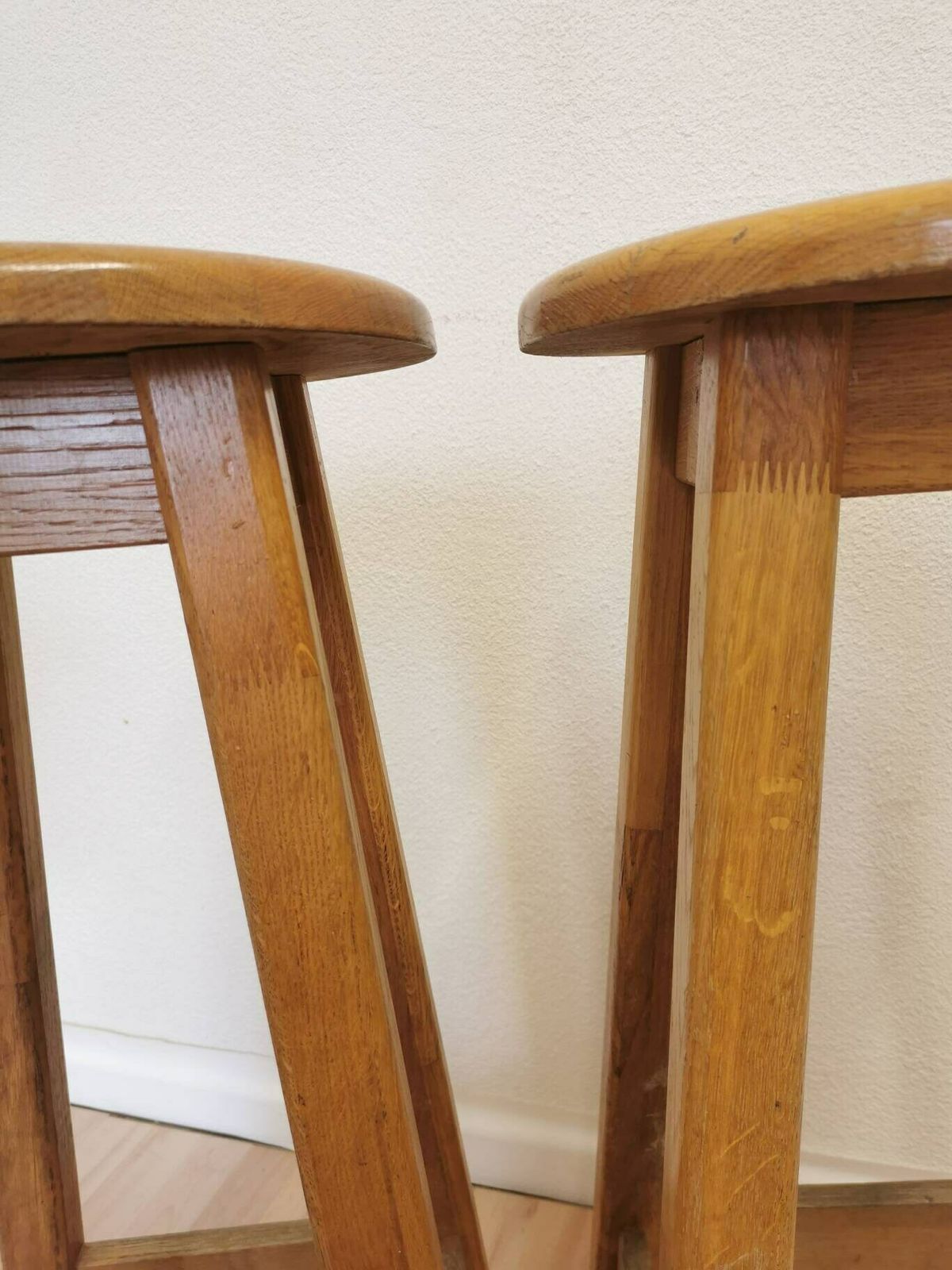 Set Of 2 Vintage Wooden Oak Bar Stools / High Chair For Kitchen Island / Made In Yugoslavia, 1980s / Minimalistic Japandi Bistro photo vintage