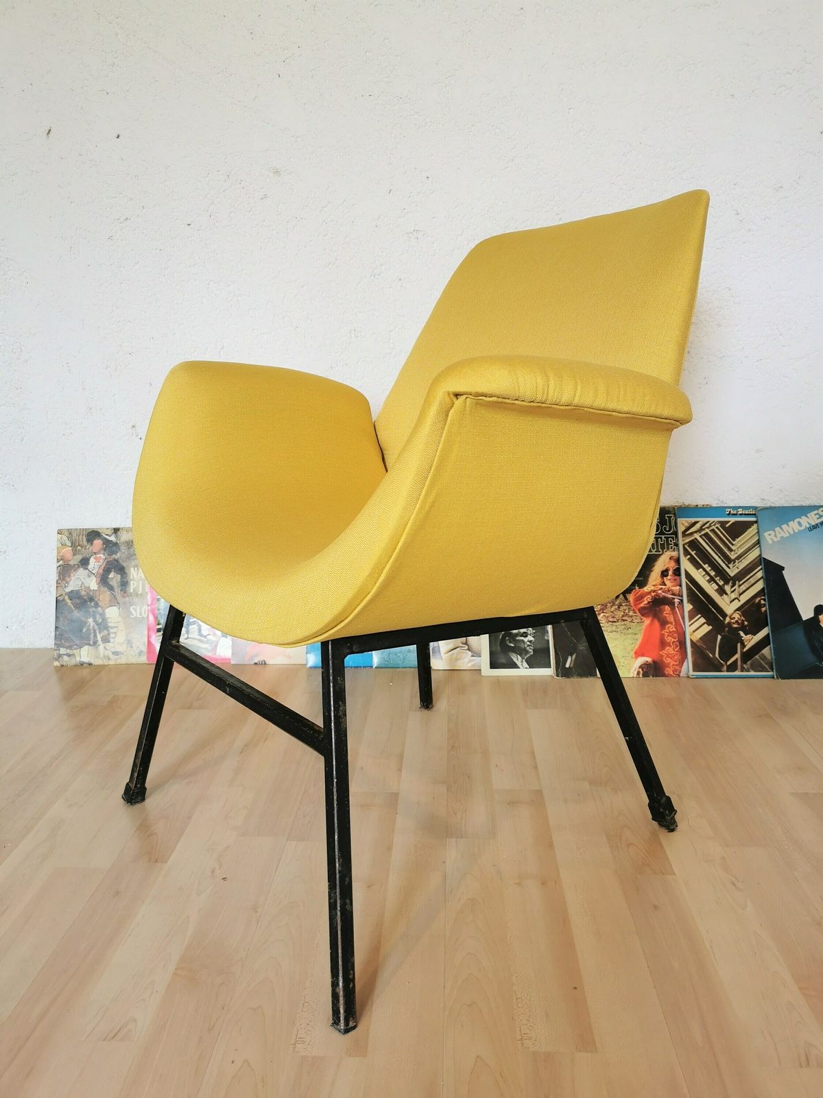 Mid Century Modern Alvin Lustig Cocktail Armchair / 1960s / Alvin Lustig Style / Vintage Lounge Chair / Retro Yellow Fabric Armchair / Easy photo Furniture