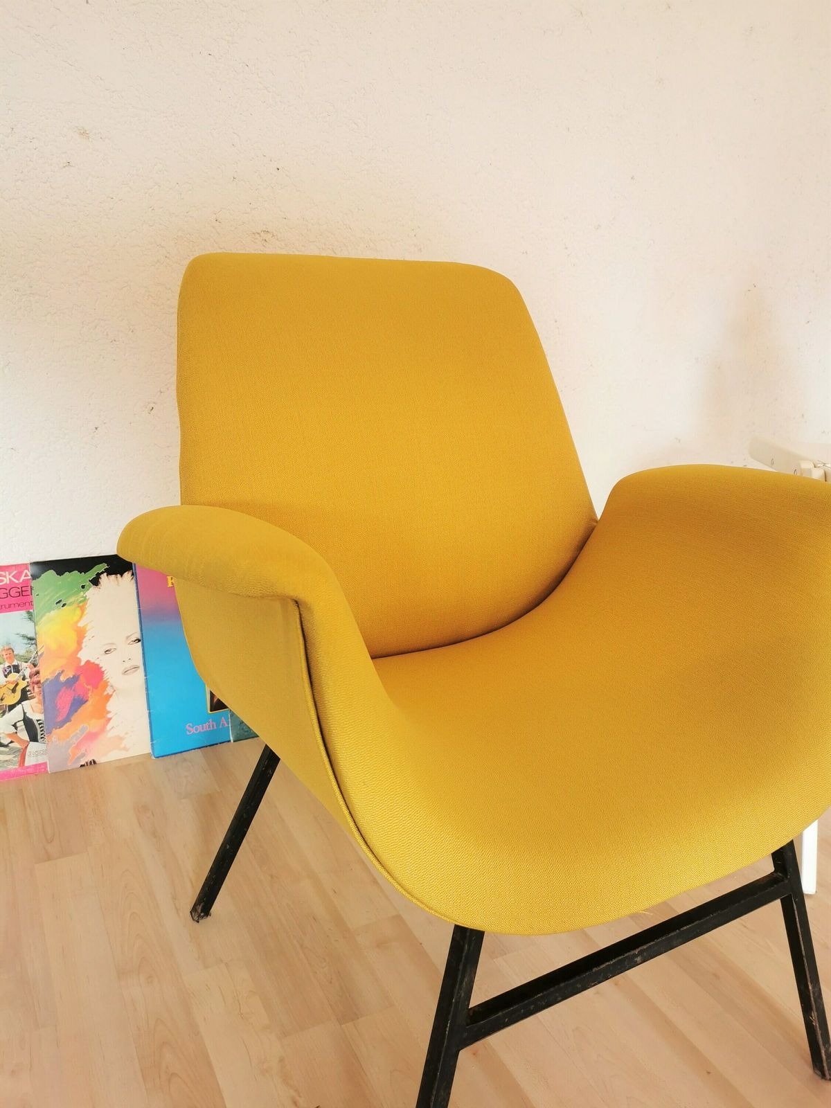 Mid Century Modern Alvin Lustig Cocktail Armchair / 1960s / Alvin Lustig Style / Vintage Lounge Chair / Retro Yellow Fabric Armchair / Easy photo vinterior