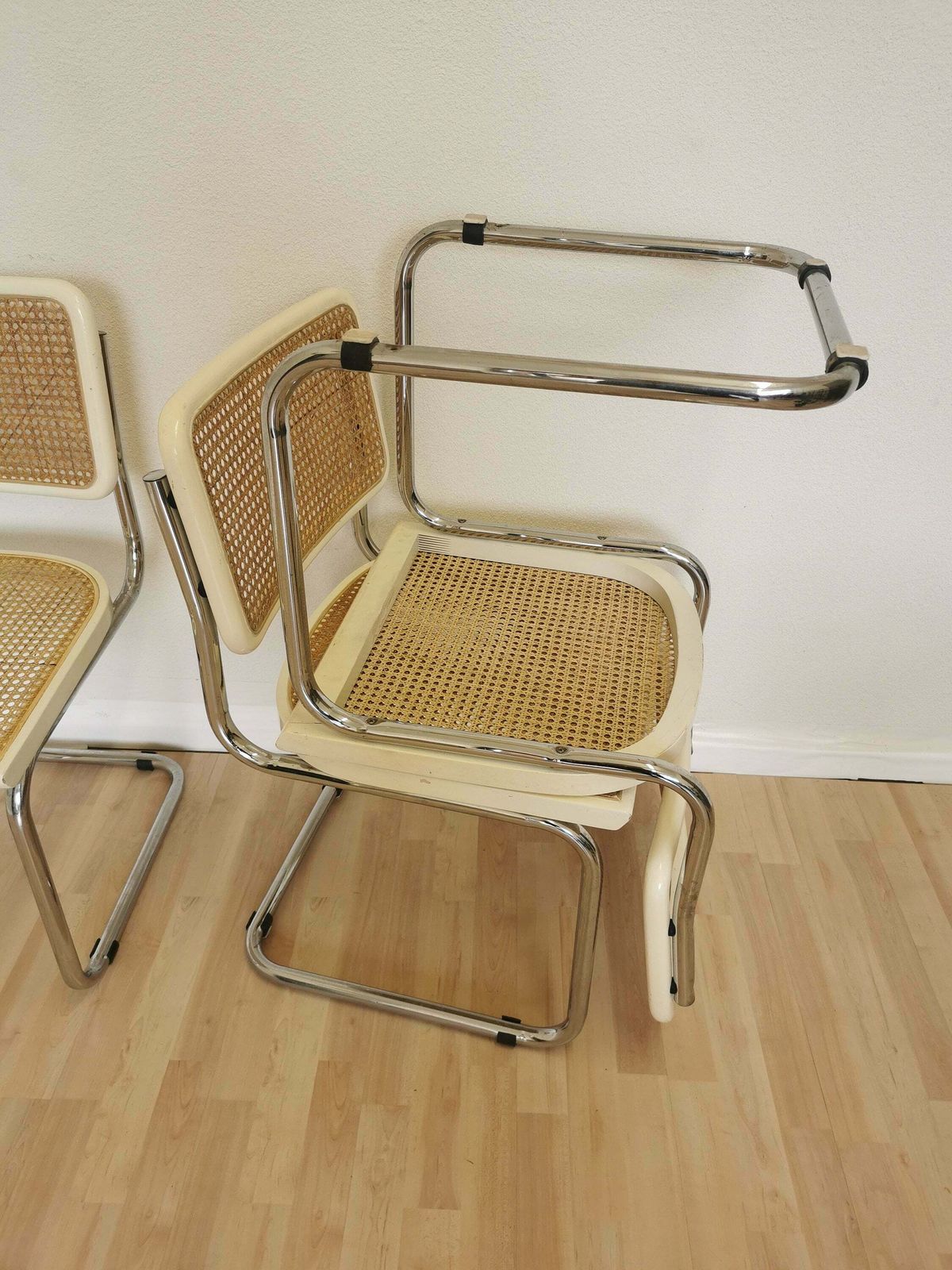 Set Of 3 Vintage White Cesca Chairs By Marcel Breuer / Mid Century Italian Dining Chair B32 Knoll / 1970s / Wicker/ Dining /Dine Chairs/ Mcm photo vinterior