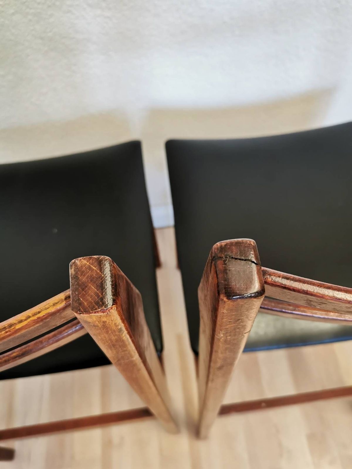 Set Of 2 Vintage Wooden Dining Chairs / Designed By Branko Ursic For Stol Kamnik / 1970s, Yugoslavia / Model 2087 Minimalistic Scandinavian photo Furniture