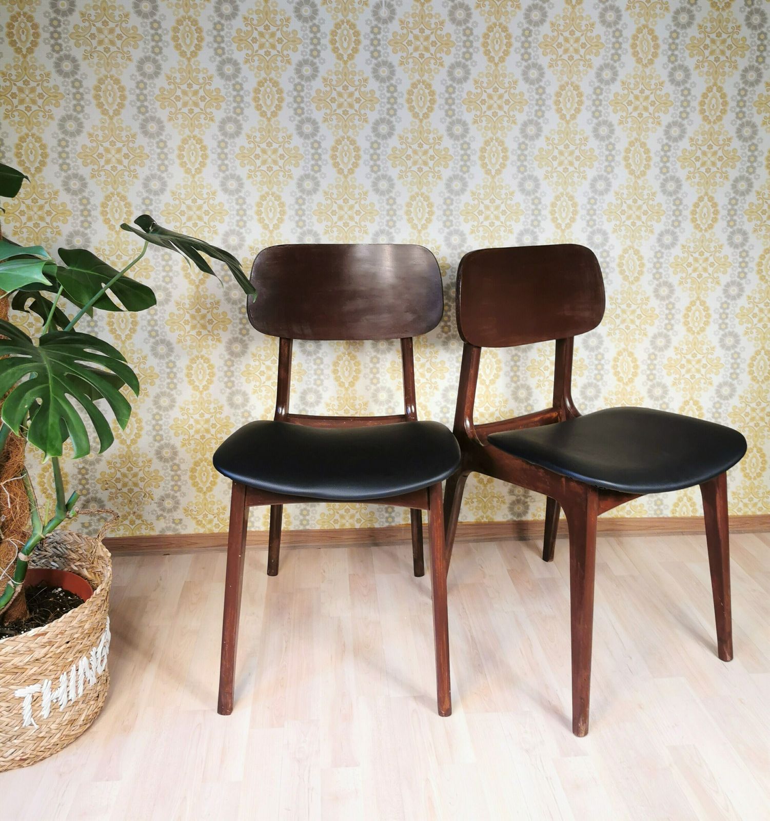 Set Of 2 Vintage Wooden Dining Chair With Faux Leather Seat / Made In Yugoslavia 1970s By "šipad", Original