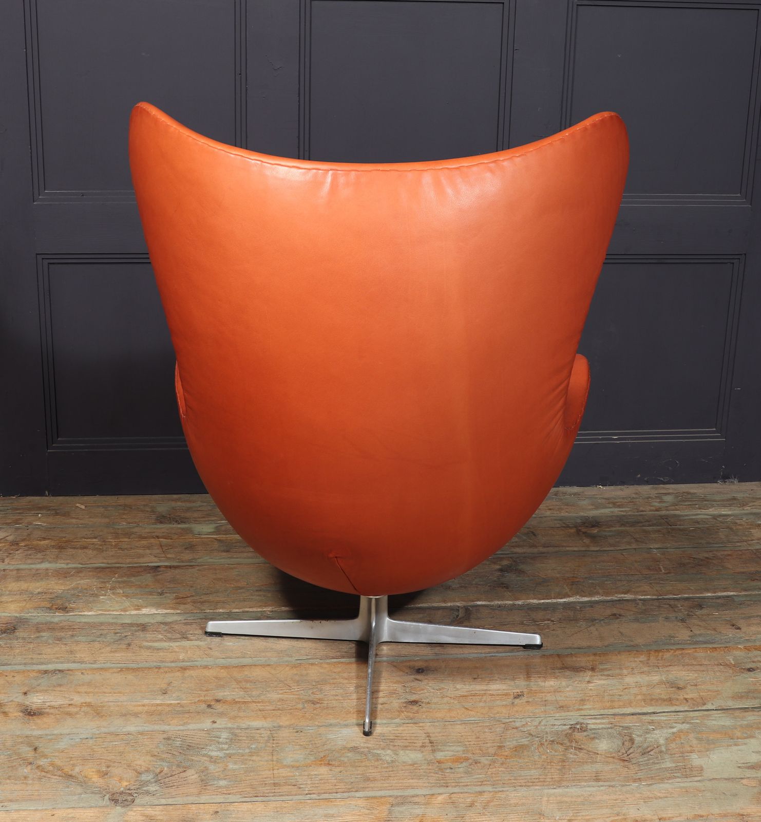 Leather Egg Chair By Fritz Hansen photo buy