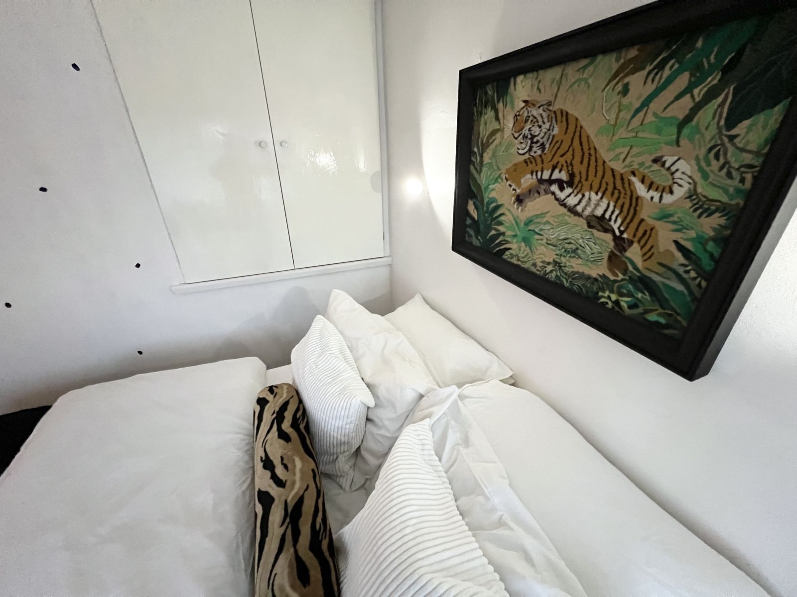 Rare Vintage Tiger Tapestry Black Wood Framed 78cm X 54cm Animal Print Leopard photo furniture