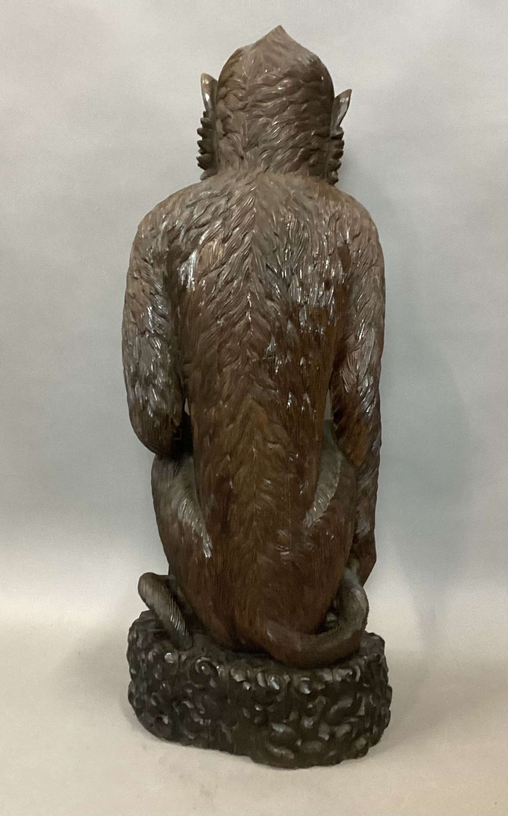 photo vintage Magnificent C19th Large Carved Hardwood Figure Of A Monkey