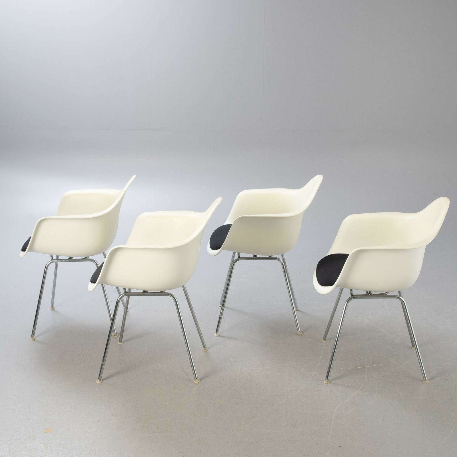 Ray & Charles Eames. Vitra. 4 'Dax' Chairs, White photo furniture