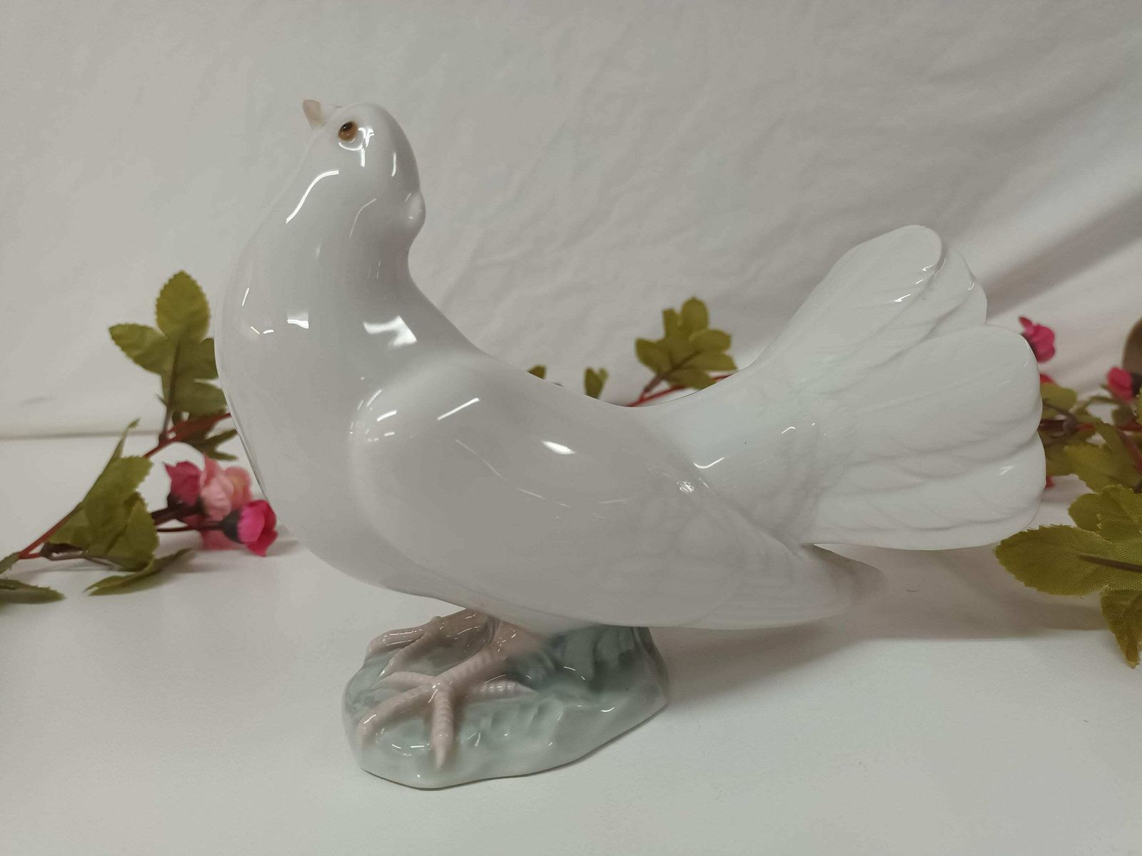 Vintage Lladro Dove 1970’s Porcelain Figurine #1015 Peaceful Dove Mint Gift Rare photo vinterior