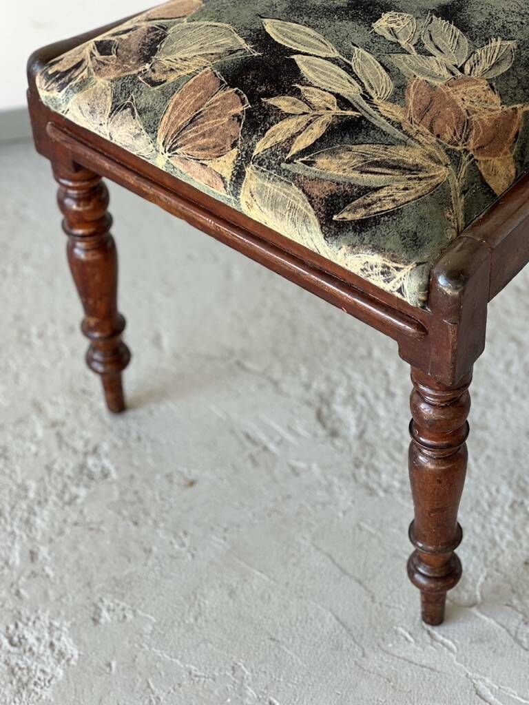 photo for sale Mahogany Dining Room Set, Work In English 19th Century