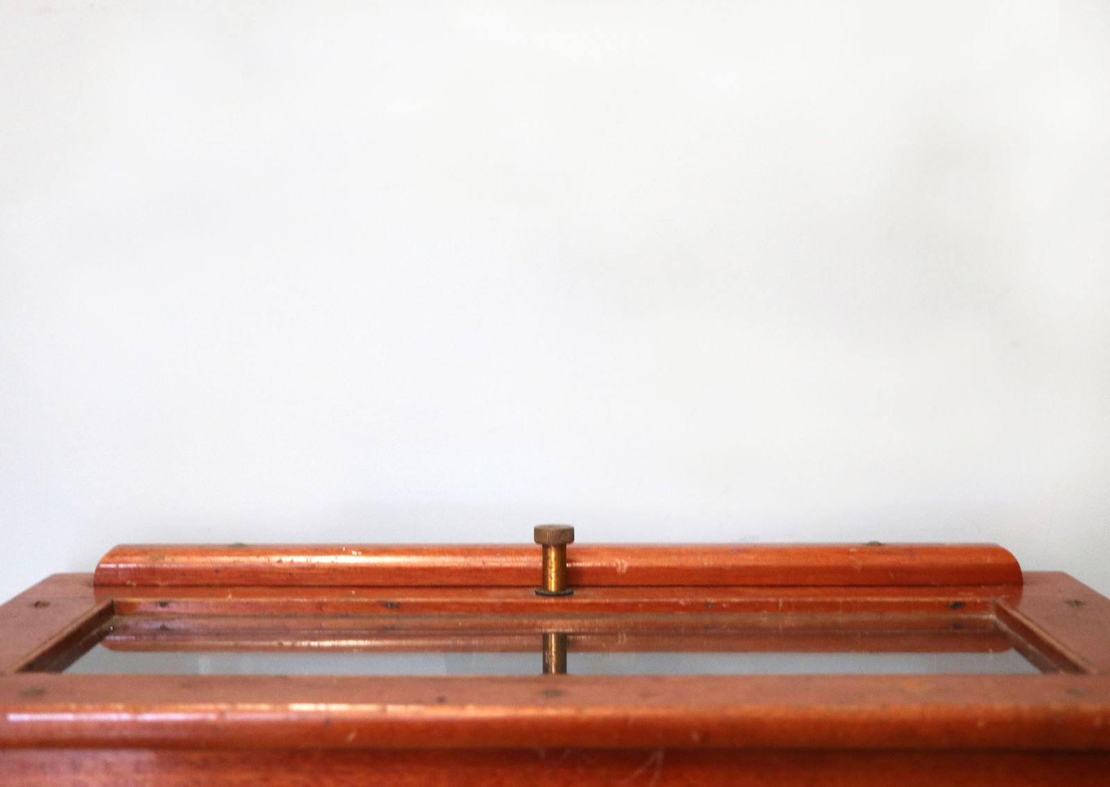 Home Decor A Set Of Chemist’s Precision Beam Scales, Later Sign Written For The Worshipful Company Of Scientific Instrument Makers. photo