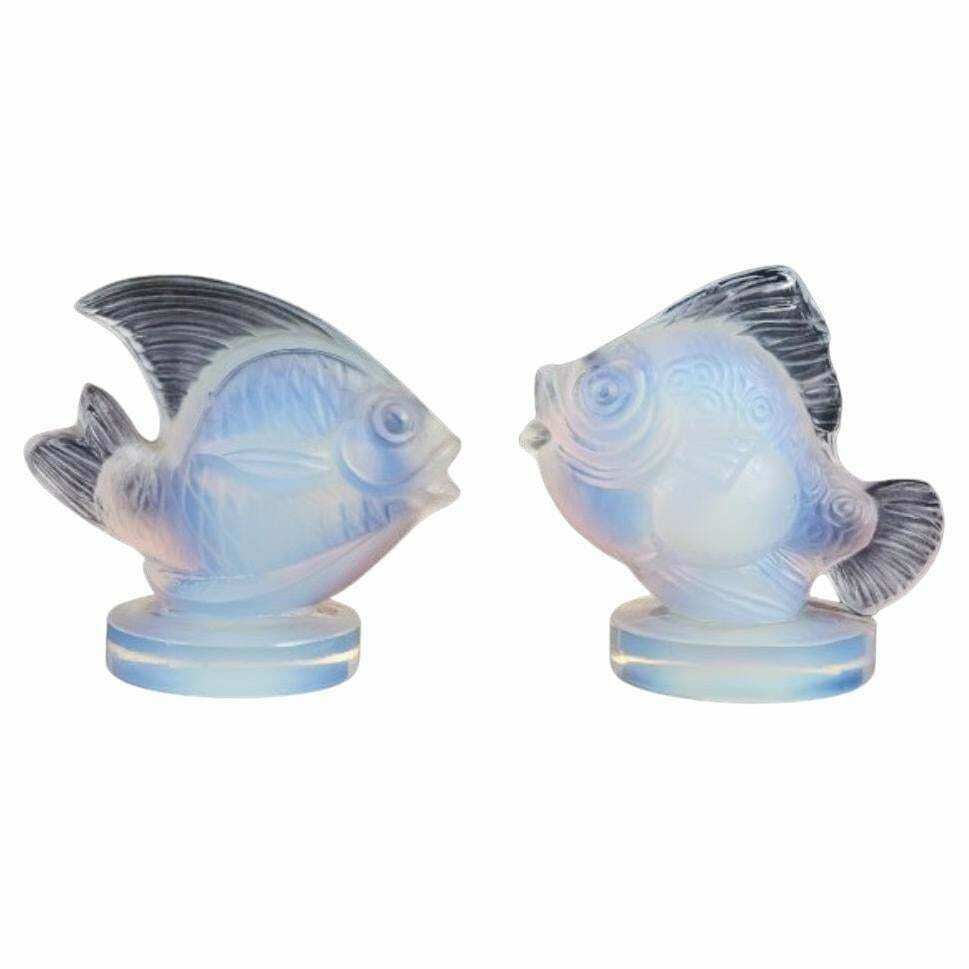 Sabino, France. Two Fish In Art Deco Opaline Art Glass With Bluish Tint.