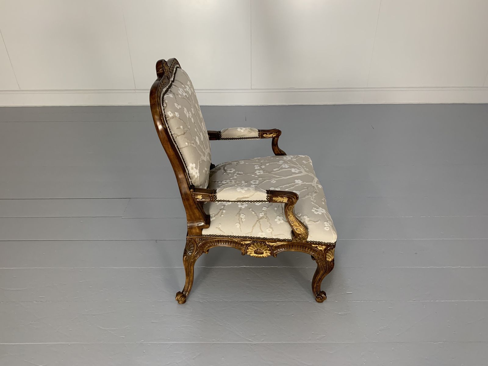 photo vinterior Pair Of Theodore Alexander “Spencer House” Armchairs & Table – Rrp £11,000