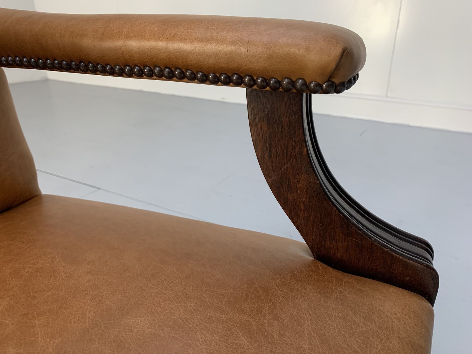 1600.0 George Smith “Gainsborough” Unbuttoned Carver Armchair – In Tan Brown Leather photo