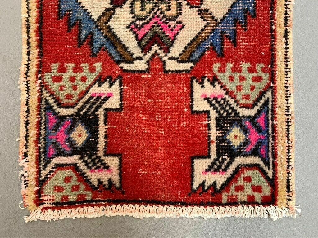 Small Vintage Turkish Rug 92x49 Cm, Short Runner, Tribal, Shabby, Mini Carpet photo Textiles