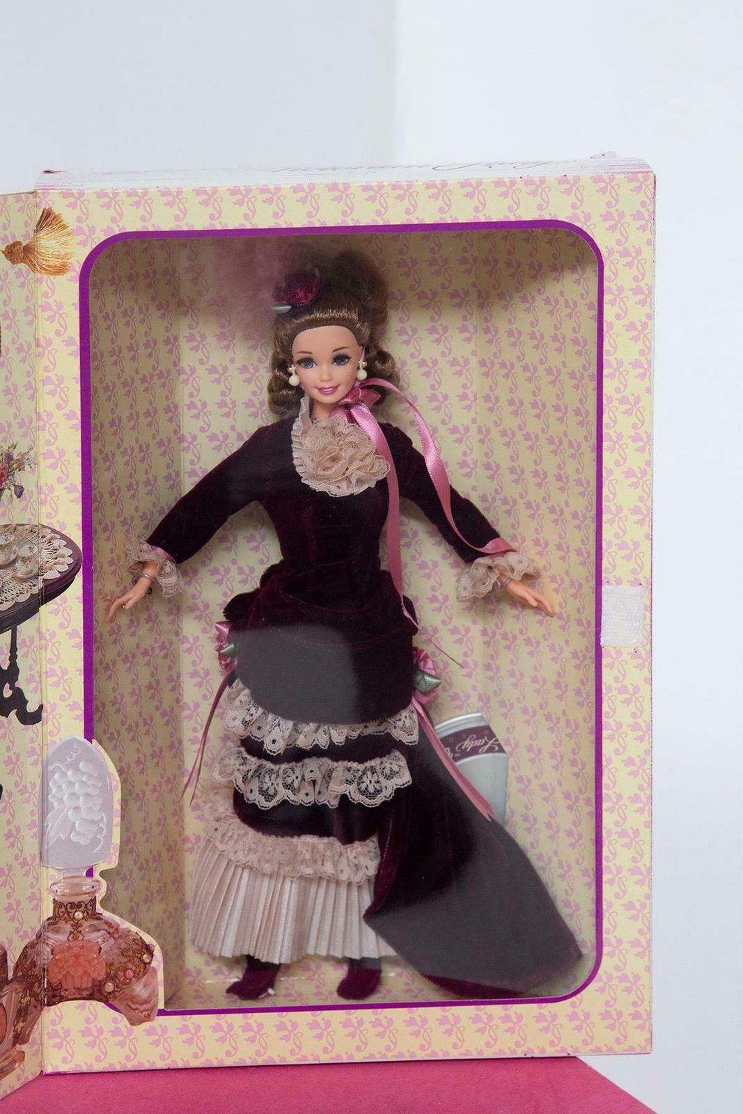 Mattel The Great Eras Collection Barbie Victorian Lady 1996 photo Home Decor