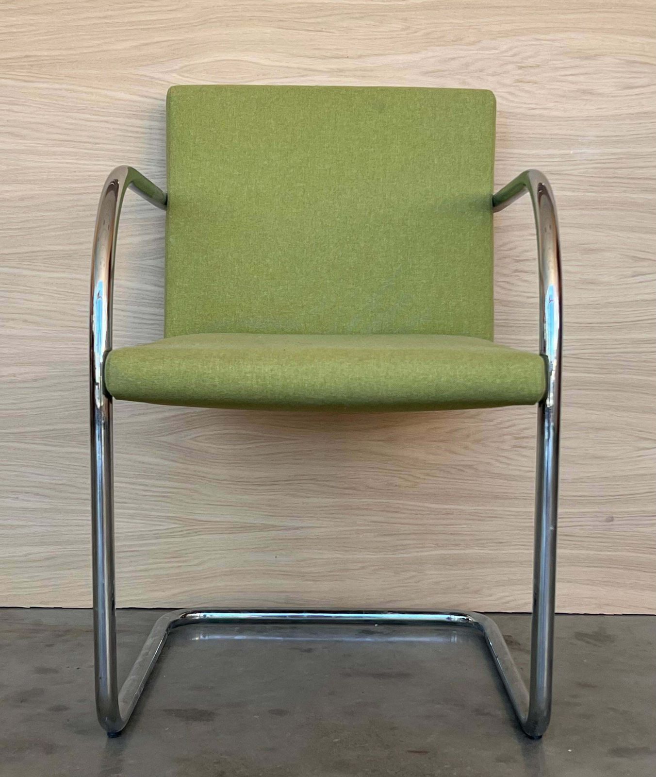 Ensemble de six chaises Brno tubulaires Knoll, par Mies van der Rohe photo for sale