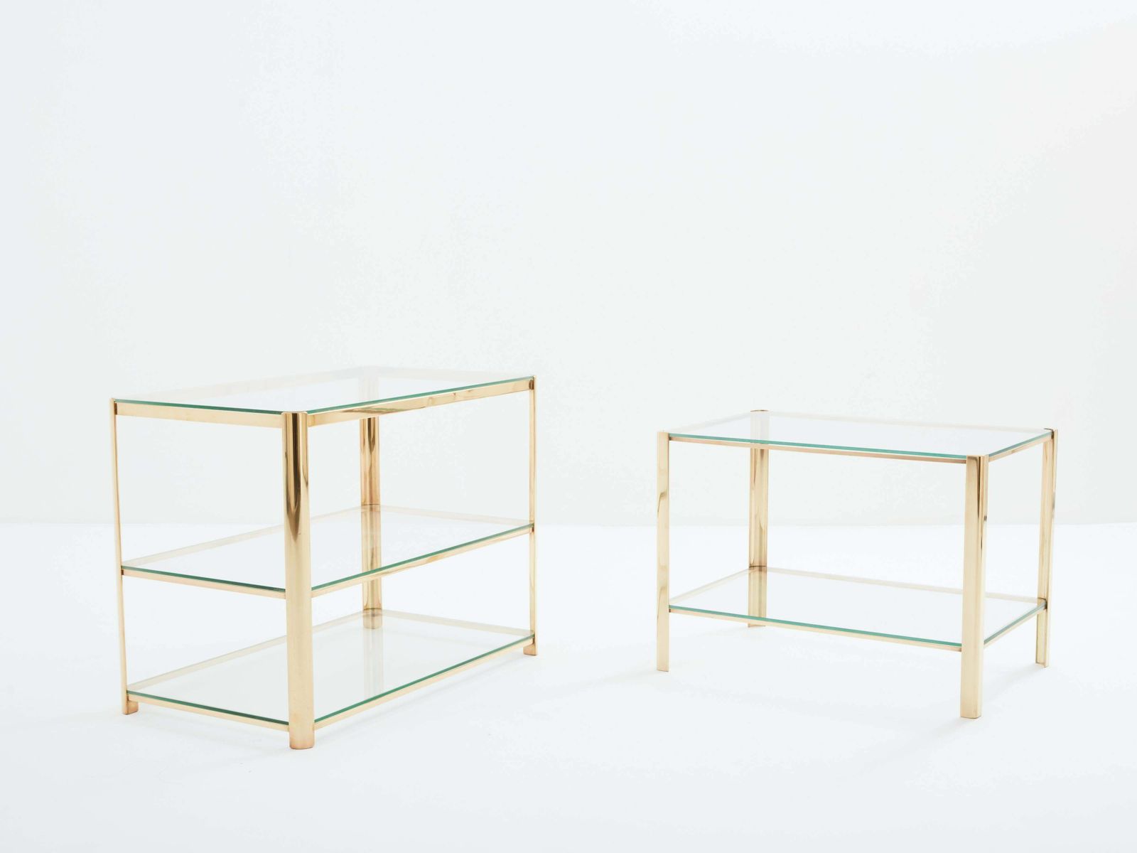 photo furniture Table d'appoint à deux plateaux en verre et bronze, par Jacques Quinet pour Broncz, années 1960