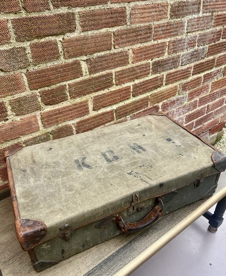 photo vinterior 1940's Vintage Wwii Era Military British Army Canvas & Leather Suitcase