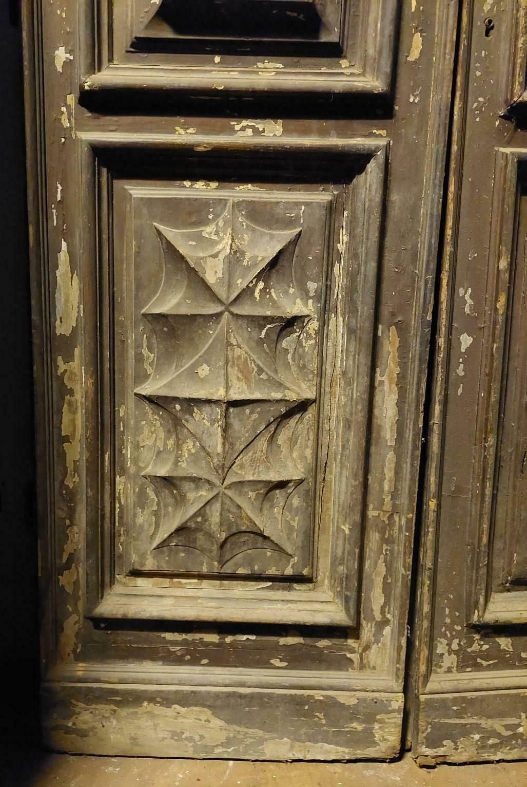 Double Entrance Door In Larch Carved And Lacquered From Turin (Italy) photo vinterior