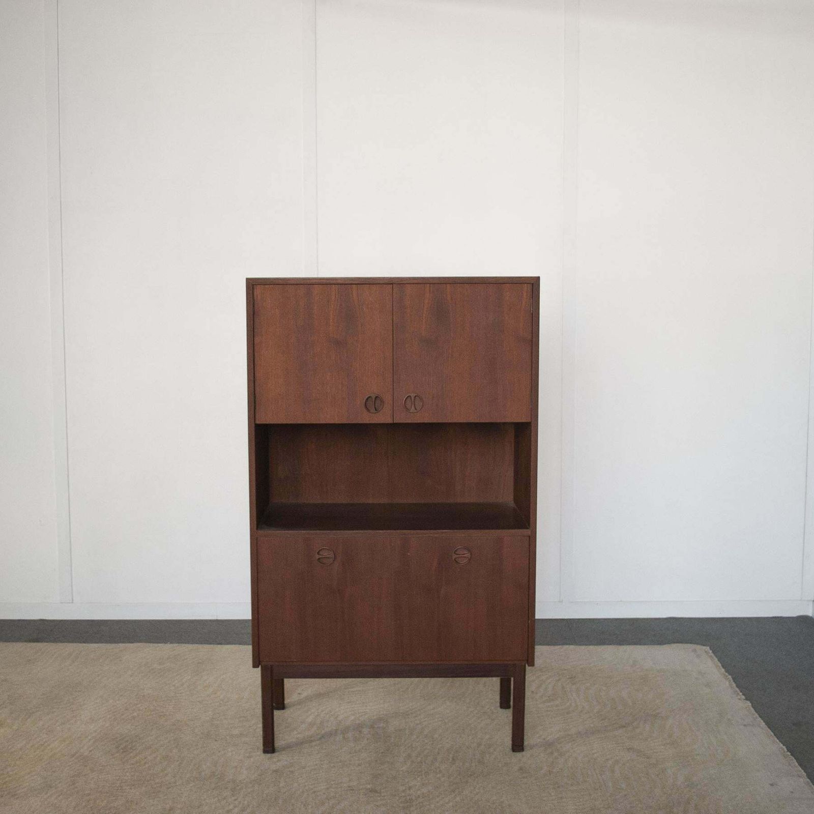 Highboard Denmark Production 1960 Peter Hvidt photo vinterior