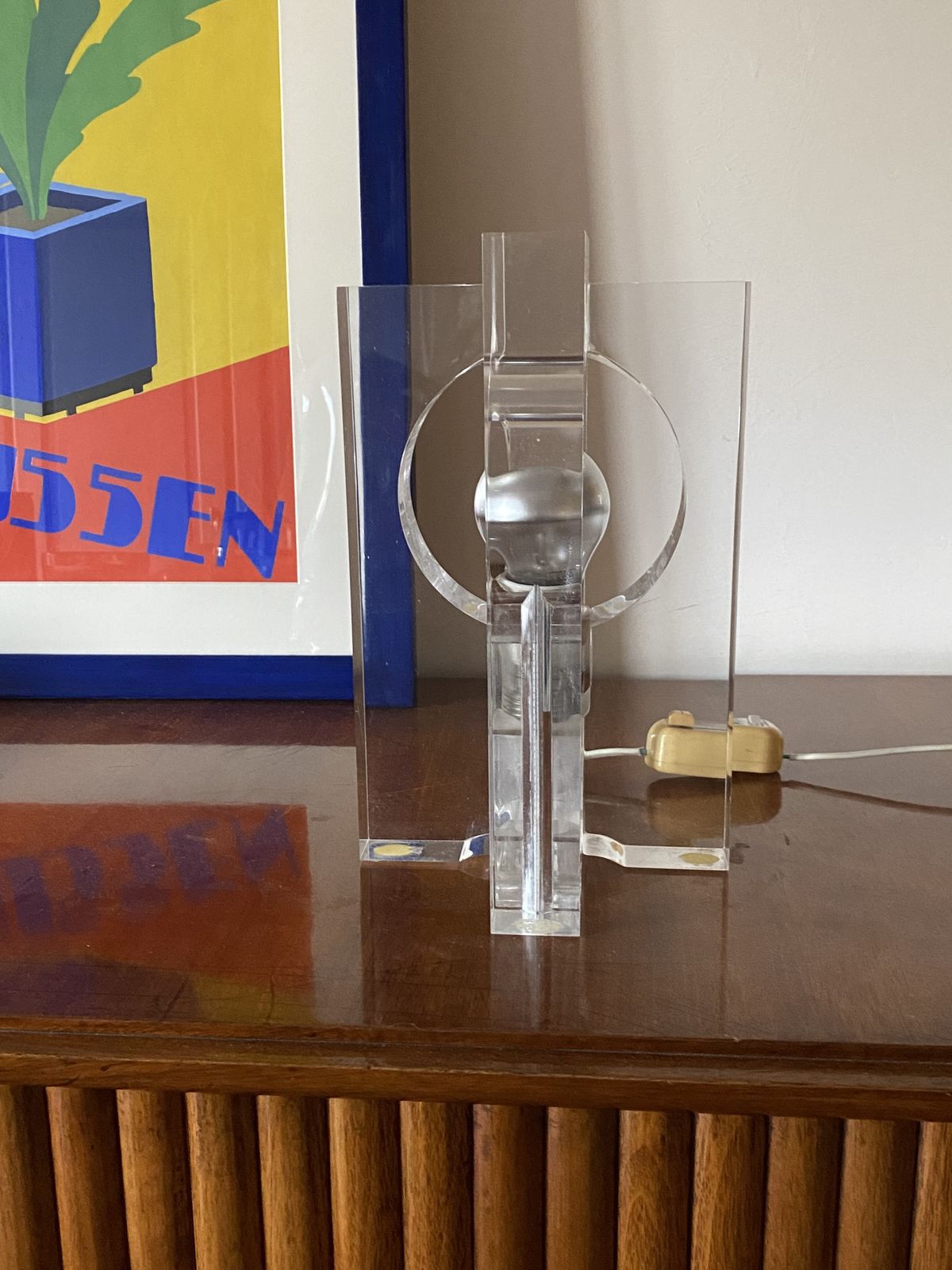 photo furniture Sandro Petti, Sculptural Lucite Table Lamp, Maison Jansen France 1970s