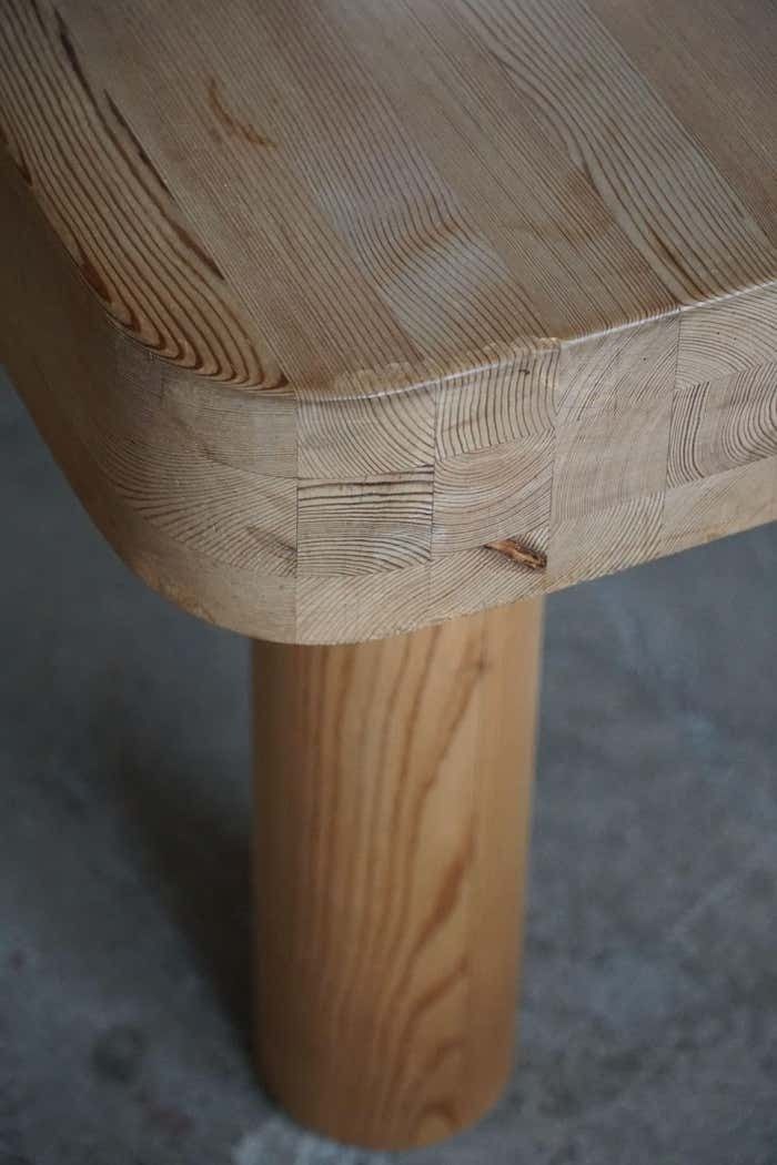 photo furniture 20th Century, Square In Pine With Chunky Legs By Rainer Daumiller, Danish Modern