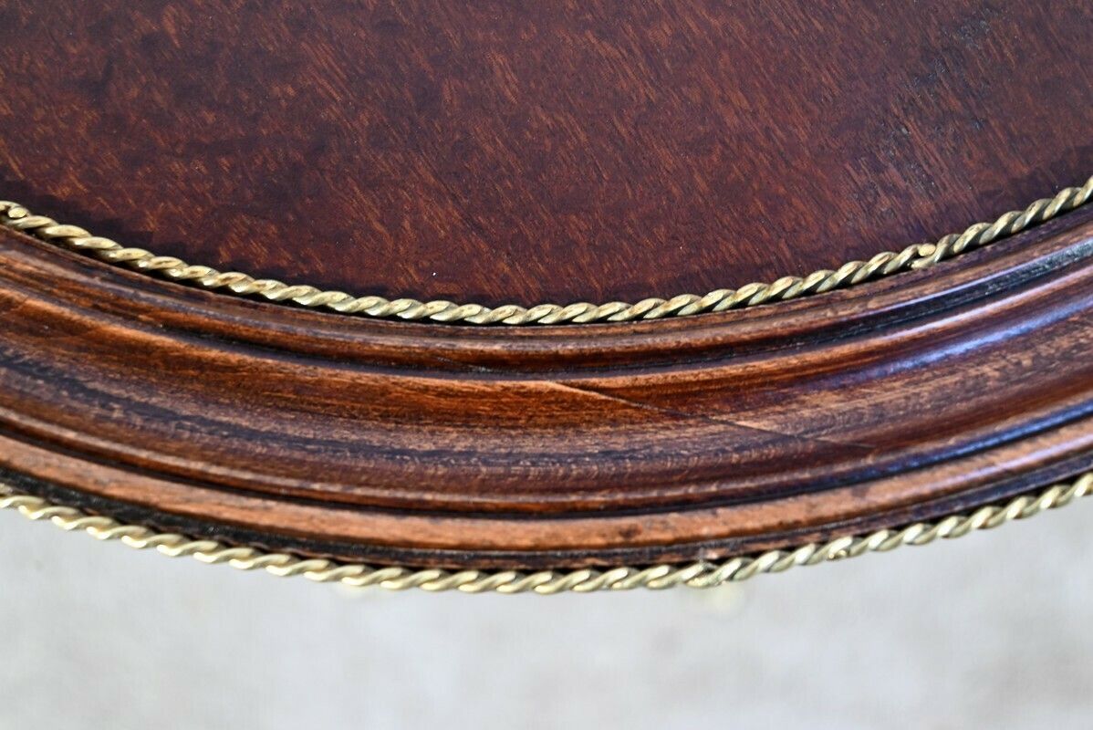 Precious Wood Pedestal Table, Restoration Style, Napoleon III Period – Mid 19th Century photo vinterior